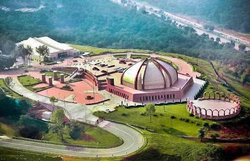 Top 5 Amazing Buildings In Pakistan